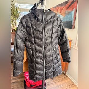 Calvin Klein Women's Packable Lightweight Premium Down Jacket in black XS